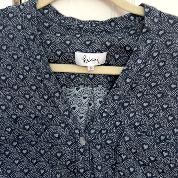 Claire Heinui Sam Top. Size Medium. - Picture 2 of 4